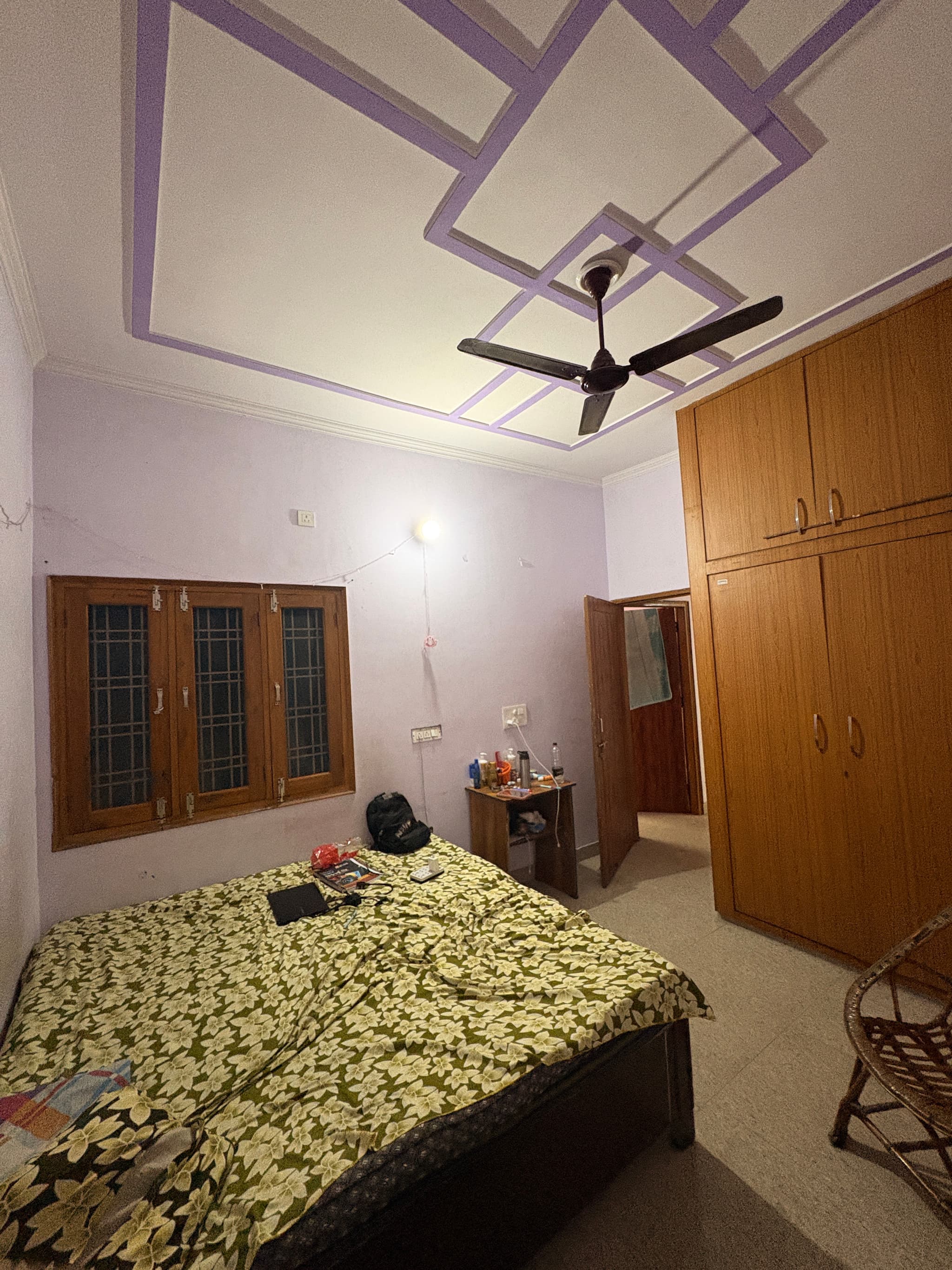 2BHK Near Graphic Era